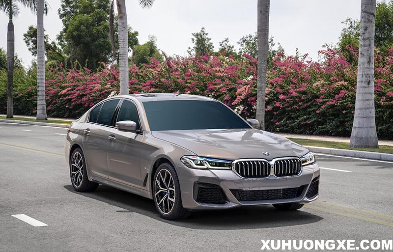 BMW 5 Series Top 10 sedan hạng sang cỡ trung tốt nhất năm 2021