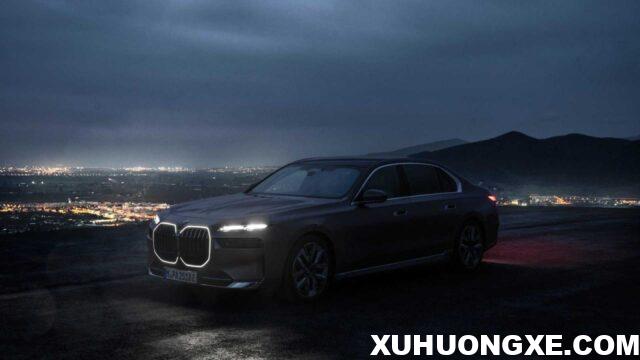 BMW 7-Series 2023 thay đổi cách mạng.