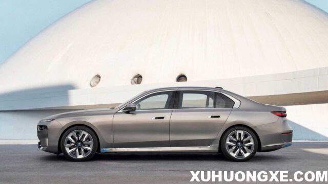 BMW i7 2023 có tay nắm cửa mới.