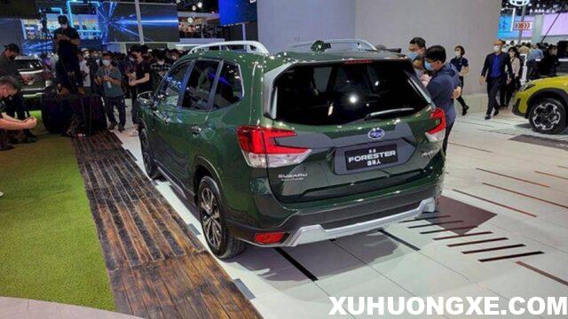 Subaru Forester 2023 với đuôi xe ít thay đổi.