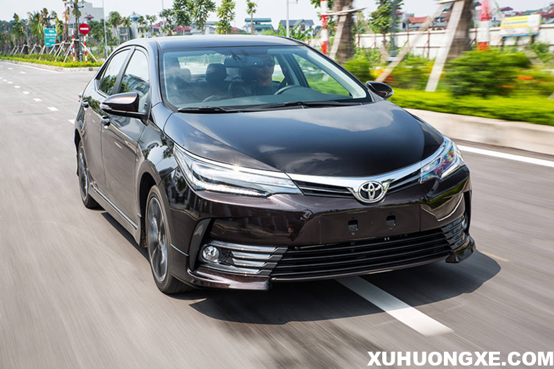 danh-gia-xe-toyota-corolla-altis-2.0v-sport-2019-2020-2021-muaxegiatot-vn