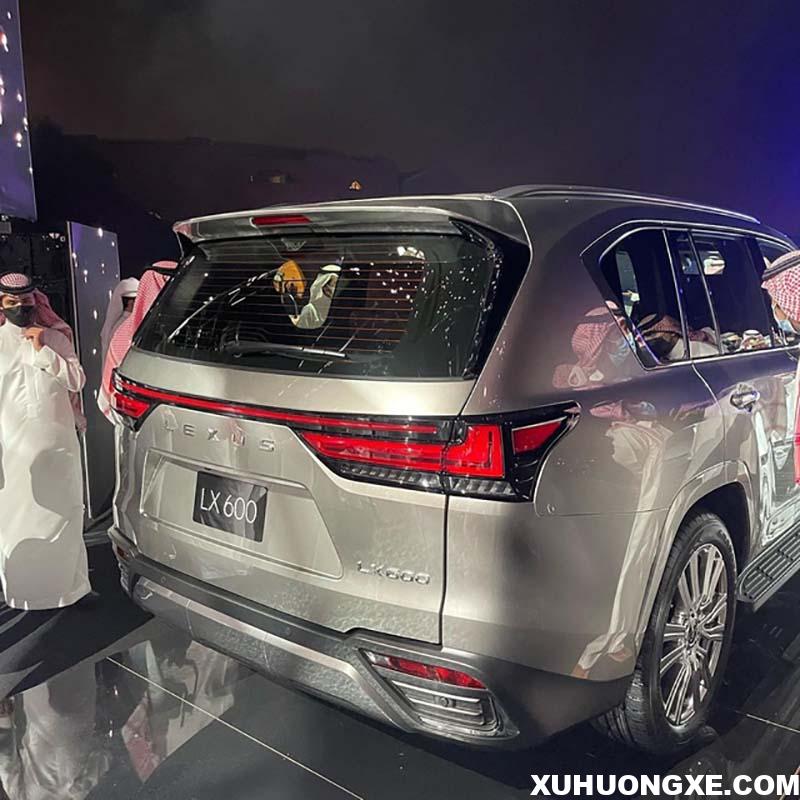 den hau xe lexus lx600 2022 muaxegiatot vn 3