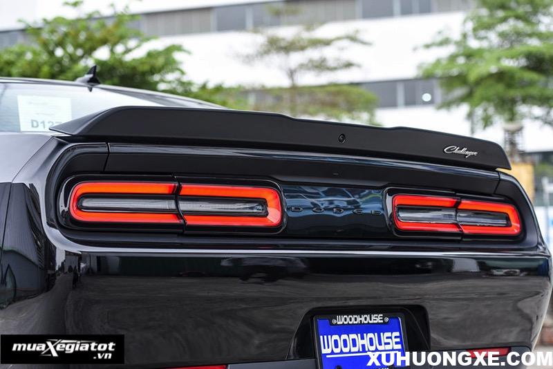 Den-sau-xe-Dodge-Challenger-GT-2021-Muaxegiatot-vn