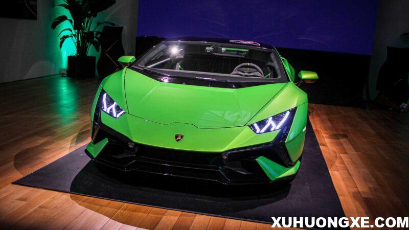 Đầu xe Lamborghini Huracan Tecnica 2022 khí động học.