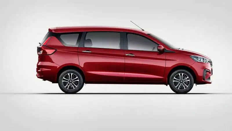 Suzuki Ertiga 2023 có phần thân với bộ mâm mới.