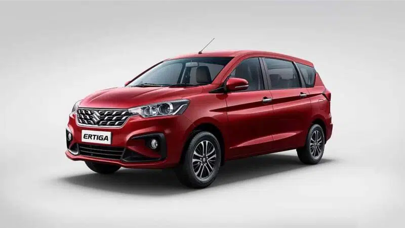 Suzuki Ertiga 2023 thay đổi nhẹ ở phần đầu.