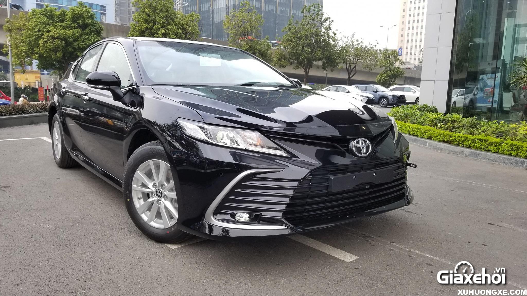 gia xe toyota camry 20g 2022 giaxehoi vn 1