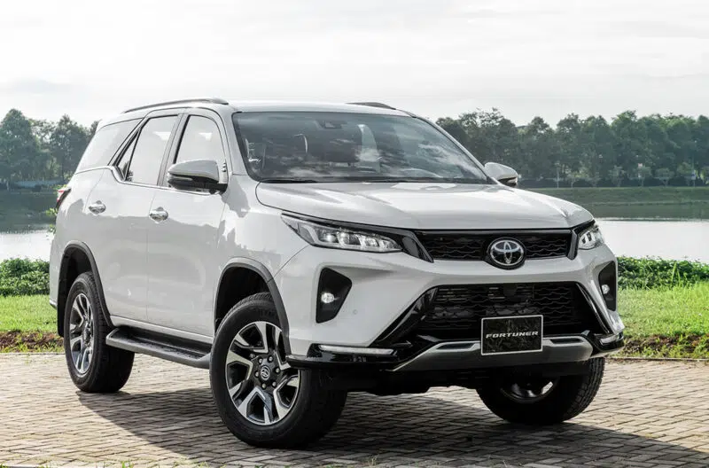 Toyota Fortuner 2023 thêm trang bị, nhưng giá tăng vẫn là bài toán với nhiều người.