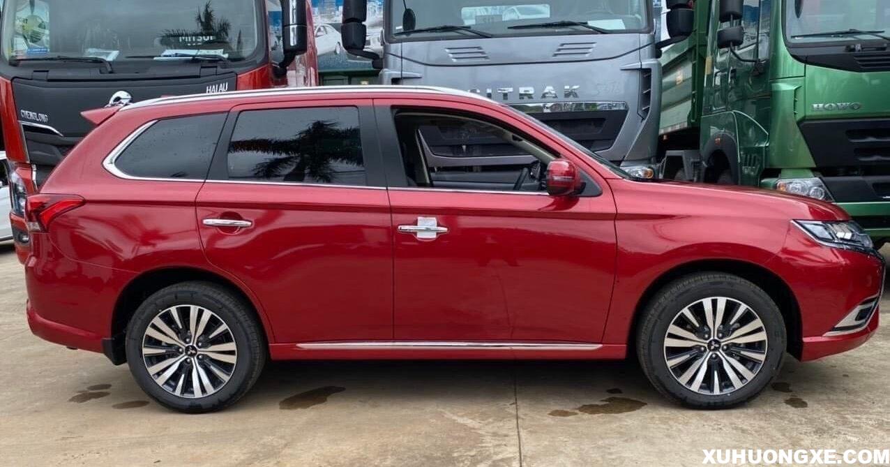 Mitsubishi Outlander 2022 giá lăn bánh, đánh giá xe, khuyến mãi (02/2022)