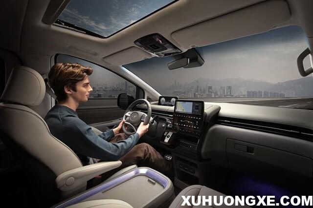 Muaxegiatot vn Hyundai Staria khoang lai