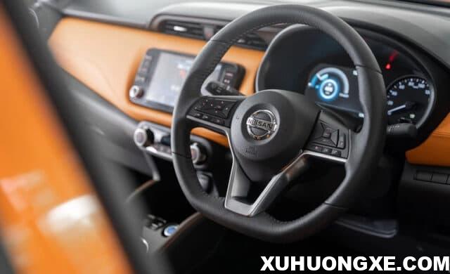 Nissan Kicks 2022 có vô-lăng D-Cut thể thao.