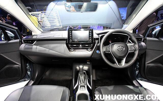 noi-that-xe-toyota-corolla-altis-gr-sport-2020-xuat-hien-tai-vn-muaxegiatot-vn