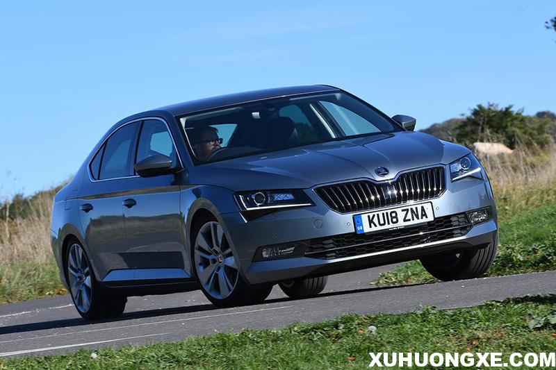 Skoda Superb Top 10 sedan hạng sang cỡ trung tốt nhất năm 2021