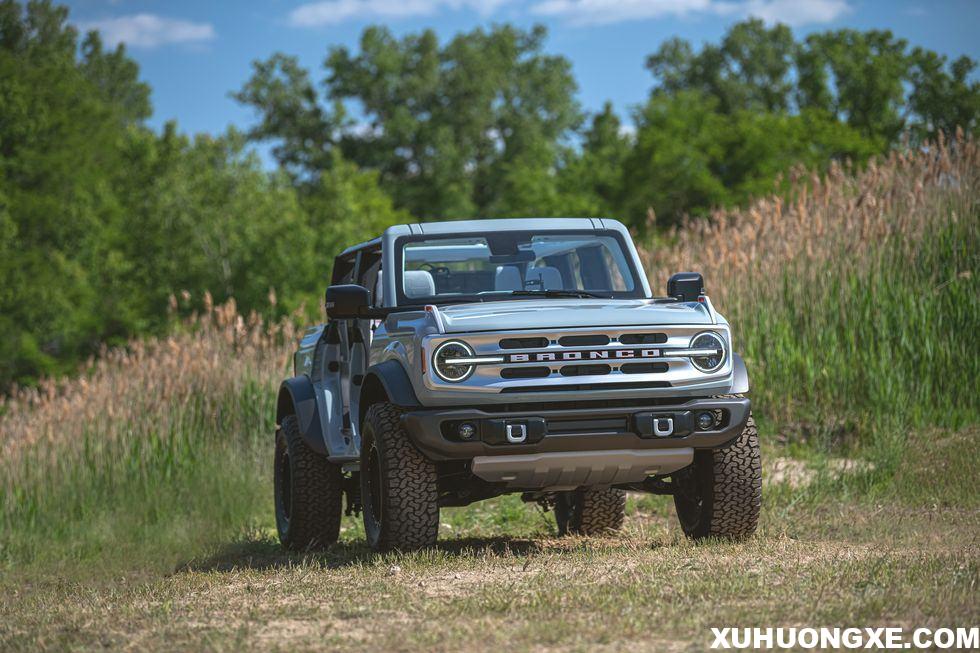 thiet-ke-xe-ford-bronco-2021-muaxegiatot-vn