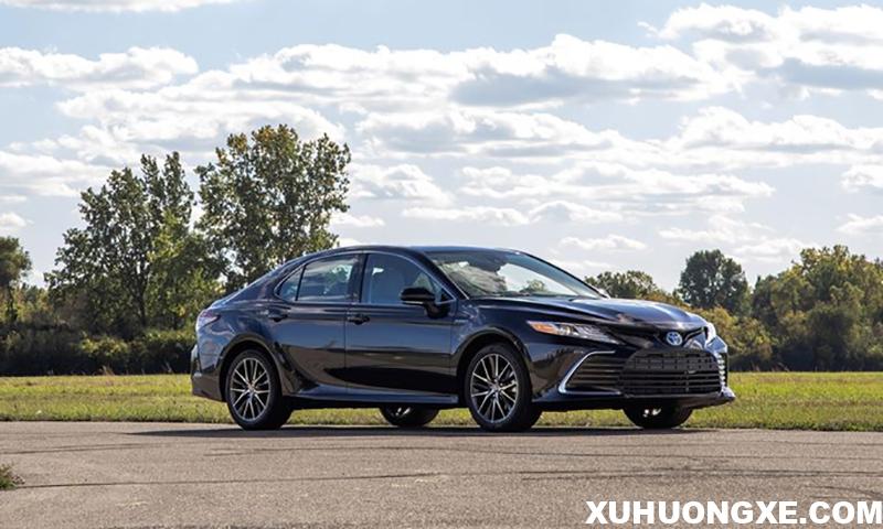 Toyota-Camry-2021-2022-xe-nen-mua-2021-theoCR-muaxegiatot-vn